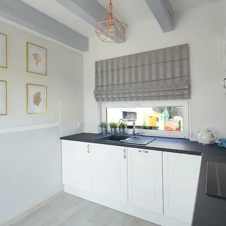 Nadmorski Zaulek * Jastrzębia Góra