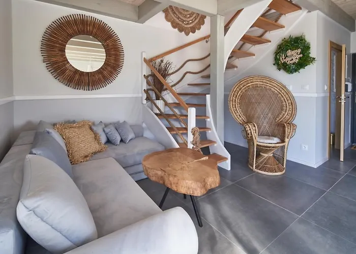 Nadmorski Zaulek Jastrzębia Góra